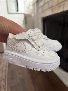 Nike Force 1 Low EasyOn Baby/Toddler Sneaker 2C